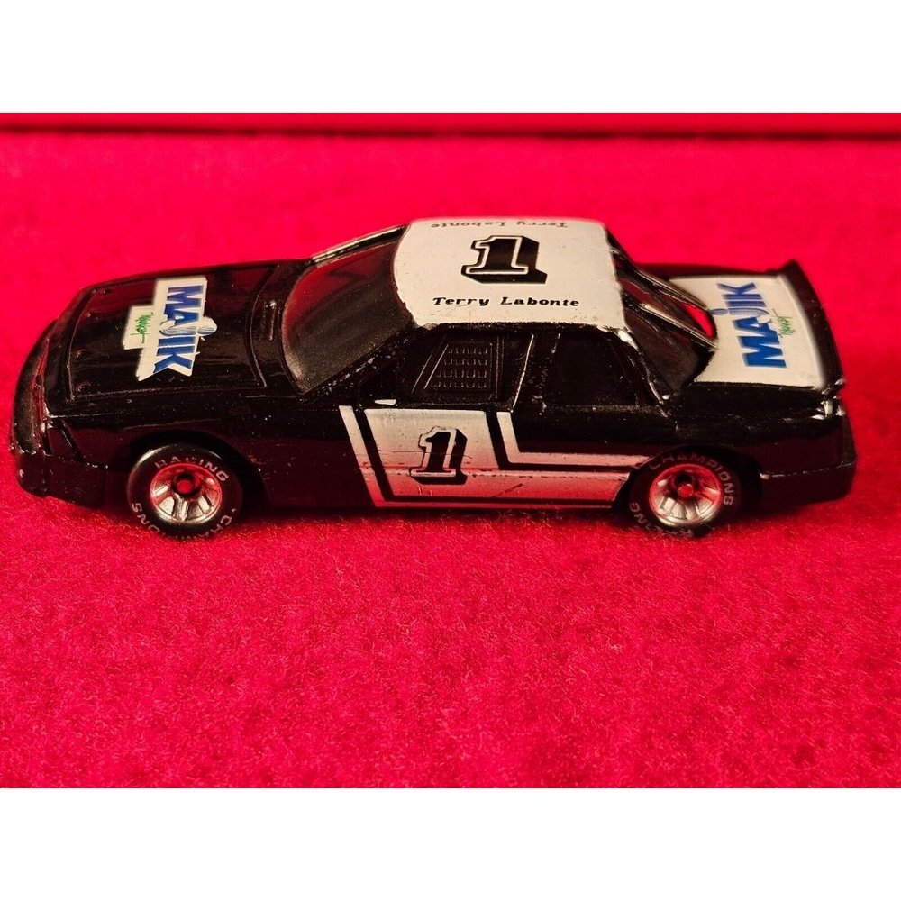 TERRY LABONTE NASCAR #1 TRANSPORTER BUNDLE w/MATCHING STOCKCAR - Picture 2 of 6